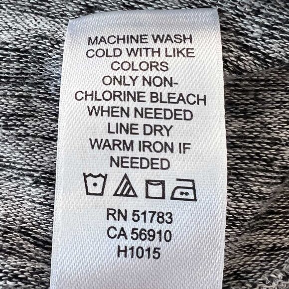 Maurices Women's Gray Long Sleeve Swing Top LG - Picture 2 of 8